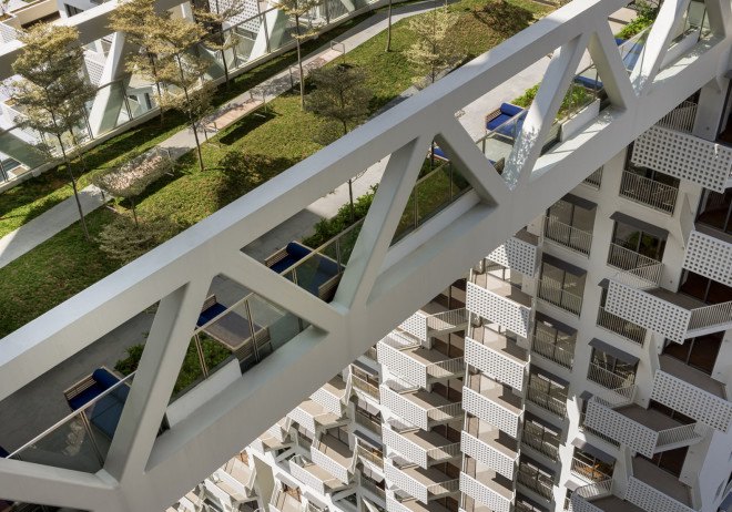 SkyHabitat, Safdie Architects, green tower, vertical living, natural ventilation, Singapore architecture, sky bridges, green architecture, communal spaces