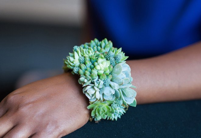 susan mcleary, succulent jewels, succulent jewelry, wearable plant jewelry, passionflowermade, floral design, jewelry design, sustainable jewelry, green jewelry, special occasion jewelry