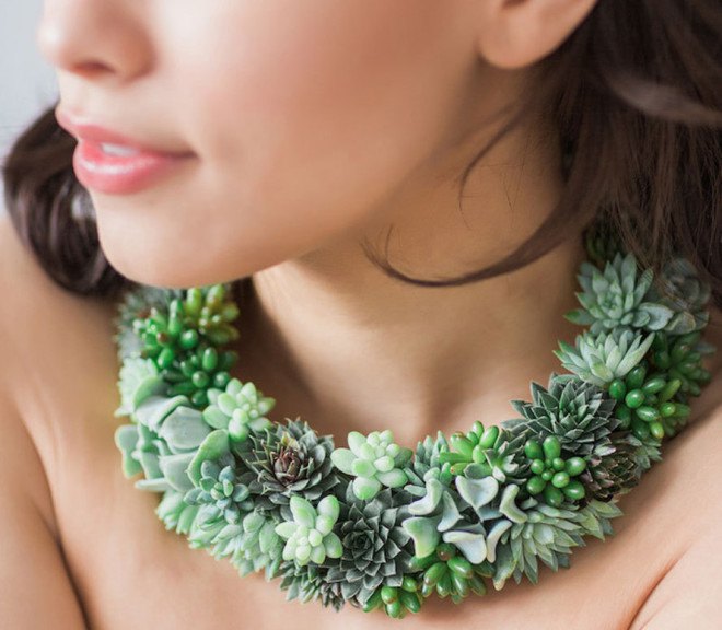 susan mcleary, succulent jewels, succulent jewelry, wearable plant jewelry, passionflowermade, floral design, jewelry design, sustainable jewelry, green jewelry, special occasion jewelry