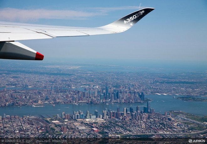 Airbus, Airbus A350 XWB, A350 XWB, travel, airline, airplane, flight, plane flight, LED lights, LED lighting, LED technology, LED, circadian rhythms, jet lag, efficiency, efficient plane wings