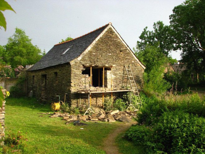 Barn converted into an artists Studio, Artist Studio by Modal Architecture, adaptive reuse barn, Sizun artist studio, adaptive reuse artist studio,