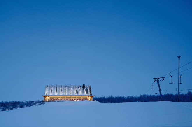 Björk by Murman Arkitekter, Björk in Hemavan, Hemavan architecture, alpine prefab architecture, glulam beam structure system, Sami culture inspired architecture,