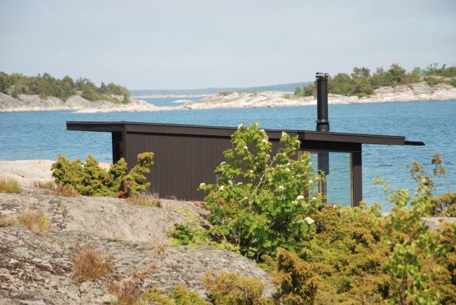 Stockholm archipelago architecture, Margen Wigow Arkitektkontor, Bodby i ytterskärgården by Margen Wigow Arkitektkontor, green-roofed seaside cabins, off-grid Swedish cabins