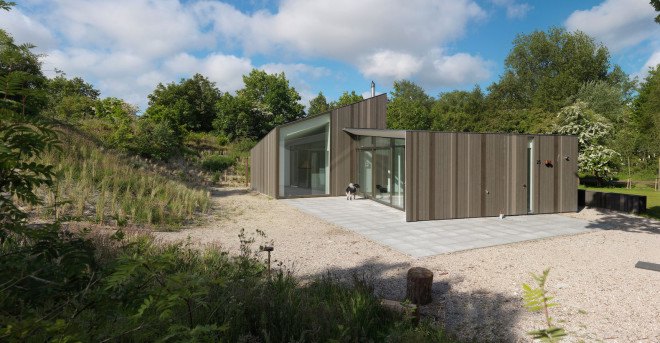 Schiermonnikoog architecture, Schiermonnikoog holiday home, Dutch holiday home, Dockboot by De Zwarte Hond, eco-friendly holiday home, green roofed holiday home