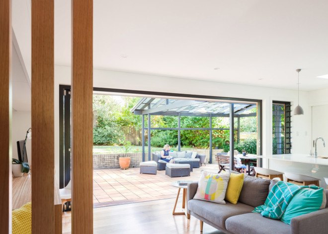 Bijl Architecture, Sydney modern homes, modern architecture, wood slat screen, wood screen, slatted wood facade, wood facade, light control, green remodel, home remodeling, mid-century remodel, Escu House