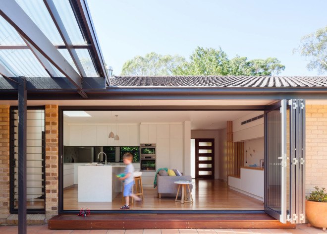 Bijl Architecture, Sydney modern homes, modern architecture, wood slat screen, wood screen, slatted wood facade, wood facade, light control, green remodel, home remodeling, mid-century remodel, Escu House