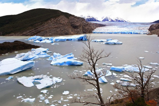 Climate change, global warming, rising temperatures, economists, molecular bioscientists, fossil fuels, renewable energy, Australia, Southern Hemisphere, melting ice