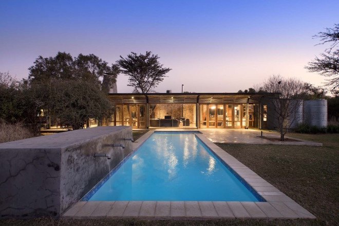bushveld architecture, House Mouton by Earthworld Architects, Roodeplaat Nature Reserve architecture, Pretoria bush architecture, south african eco-friendly architecture