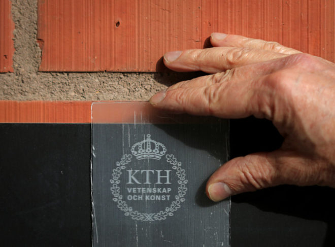 transparent wood, solar cells, natural light, lignin, balsa wood, plexiglass, sweden, stockholm, KTH Royal Institute of Technology