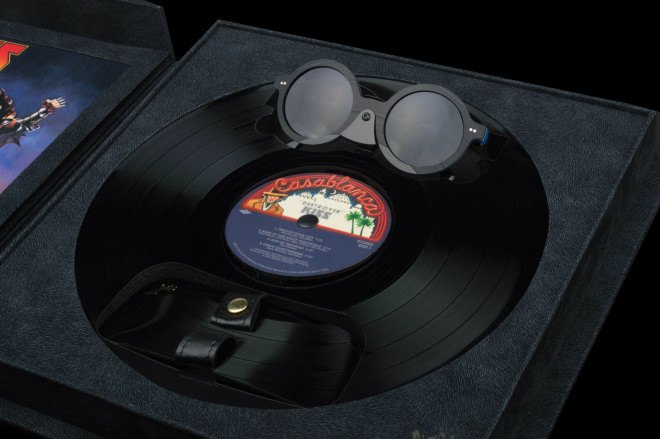 Vinylize, sunglasses, vintage, kiss, vinyl, recycled materials, recycle, records, vinyl records, kiss destroyer, 70s music, eyewear, recycled eyewear, design, green design, recycled design, recycled records
