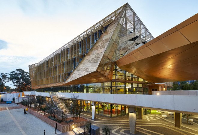 Ngoolark Student Services, JCY Architects & Urban Designers, kaleidoscopic 3D, aluminium facade, metal facade, perforated metal facade, digital tools, Australia, green architecture