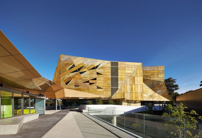 Ngoolark Student Services, JCY Architects & Urban Designers, kaleidoscopic 3D, aluminium facade, metal facade, perforated metal facade, digital tools, Australia, green architecture