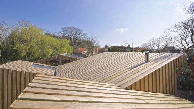 Pond House by forresterarchitects, Pond House in Norfolk Broads, Norfolk Broads architecture, Passivhaus houses, solar-powered passivhaus home