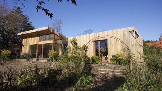 Pond House by forresterarchitects, Pond House in Norfolk Broads, Norfolk Broads architecture, Passivhaus houses, solar-powered passivhaus home