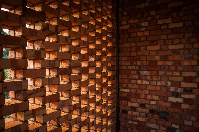 Ross Langdon Health Education Center, community center, Uganda, Ross Langdon, Studio FH Architects, eucalyptus wood, local building materials, green architecture