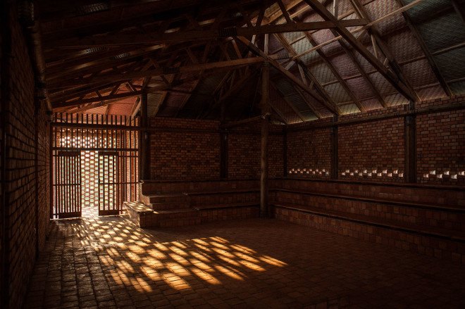 Ross Langdon Health Education Center, community center, Uganda, Ross Langdon, Studio FH Architects, eucalyptus wood, local building materials, green architecture