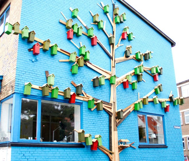 birdhouse, thomas dambo, happy city birds, street art, street artist, scrap wood, recycled wood, recycled materials, recycled art, birdhouse art