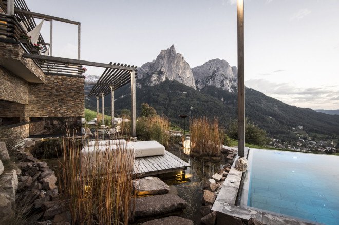 Valentinerhof hotel, noa* network of architecture, green hotel natural materials, traditional building techniques, infinity pool, swimming pool, spa center, wellness center, green architecture