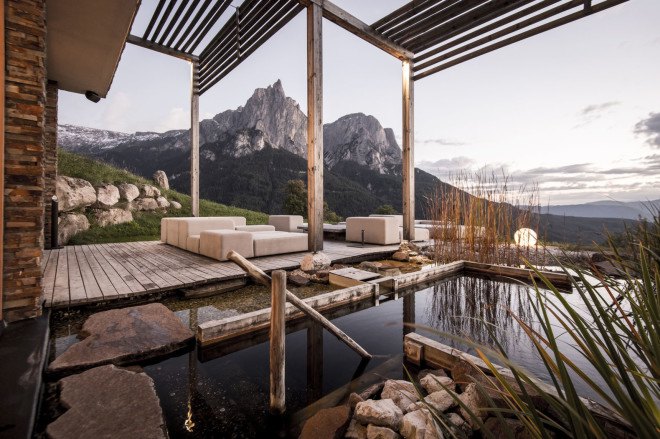 Valentinerhof hotel, noa* network of architecture, green hotel natural materials, traditional building techniques, infinity pool, swimming pool, spa center, wellness center, green architecture