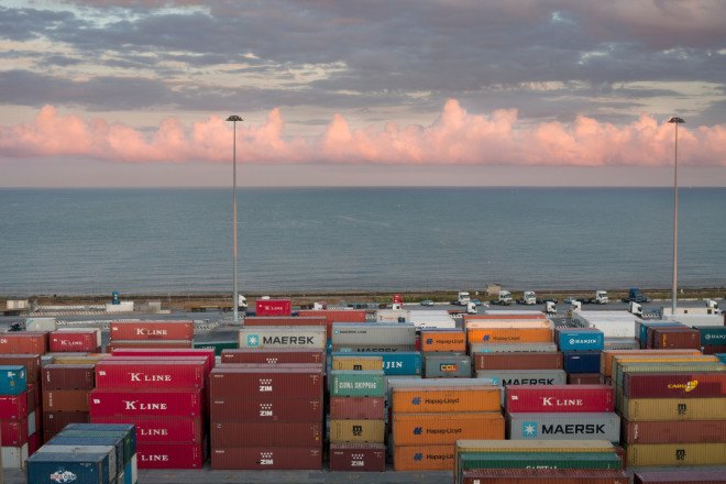 container artist residency, zimm integrated shipping services, shipping container, cargo ship, shipping container carrier, artist residency, artist residence, artists in residency, artist residency program