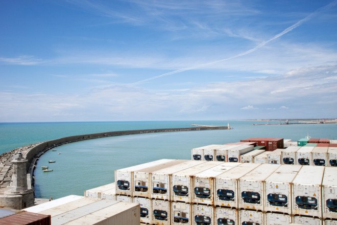 container artist residency, zimm integrated shipping services, shipping container, cargo ship, shipping container carrier, artist residency, artist residence, artists in residency, artist residency program