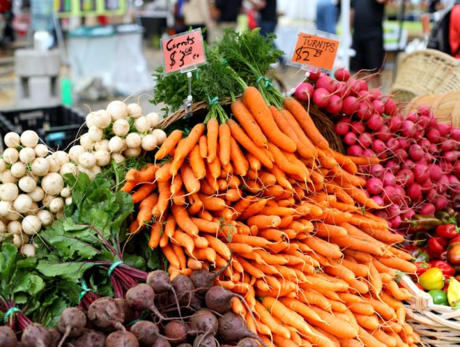 earth day, sustainability, eco-friendly, environment, reduce, reuse, recycle, ecosystem, carbon neutral, habits, home, transportation, bicycling, walking, consumption, reusable coffee cups, reusable cloth shopping bags, reusable cloth kitchen towels, no plastic water bottles, bottled water, eat seasonally, eat locally, local produce, farmer's markets, energy star, efficient appliances, eco, green, lifestyle