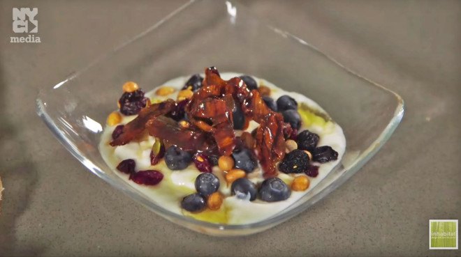 eat banana peels, how to eat banana peels, banana peels, waste reduction, green recipes, food waste, healthy recipes, banana peel smoothie, banana peel recipes, cooking with food scraps, using food scraps