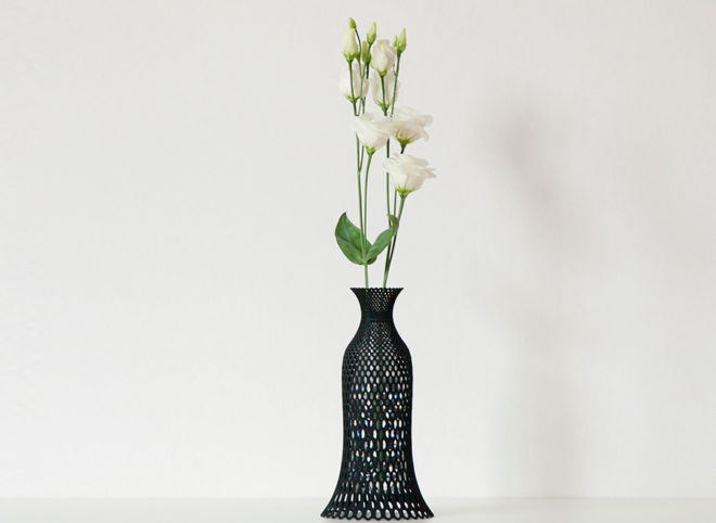 3d printed vase, 3d-printed vase, 3D printing, DesignLibero, design libero, green home decor, upcycling, upcycle, upcycled vase, ways to upcycle plastic bottles, plastic bottle upcycling, how to turn plastic bottles into vases, how to turn a plastic bottle into a vase