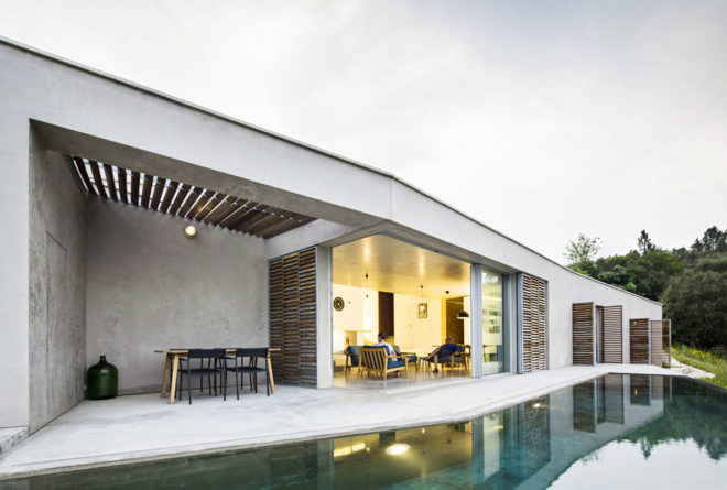Gateria House, Portugal, vineyards, Camarim Arquitectos, swimming pool, soil thermal mass, stone house, green architecture, natural light