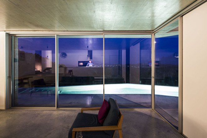 Gateria House, Portugal, vineyards, Camarim Arquitectos, swimming pool, soil thermal mass, stone house, green architecture, natural light