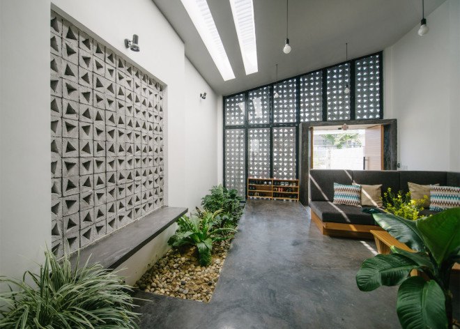 Kontum House by Khuôn Studio, Vietnamese architecture, low-cost architecture, low cost concrete architecture, beautiful concrete architecture, concrete facade, beautiful concrete facade, Vietnam low cost contemporary architecture, Vietnam contemporary home