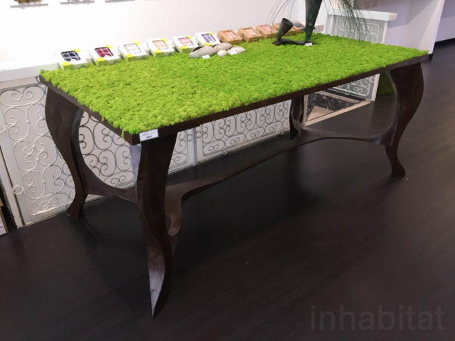 Moss, mossmania, interior design, moss design, green walls, 2016 Milan Design, green design, Milan Design Week, milan furniture, renewable design, moss art, living design, botanical, green furniture, biophilic interior, biophilic design, decorative moss, moss covered furniture, moss table
