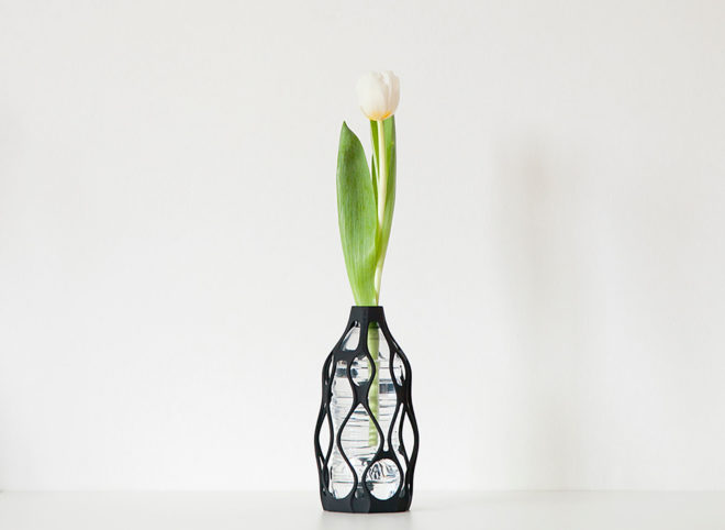3d printed vase, 3d-printed vase, 3D printing, DesignLibero, design libero, green home decor, upcycling, upcycle, upcycled vase, ways to upcycle plastic bottles, plastic bottle upcycling, how to turn plastic bottles into vases, how to turn a plastic bottle into a vase