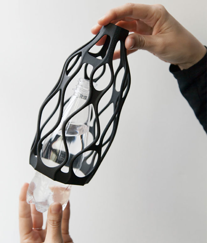 3d printed vase, 3d-printed vase, 3D printing, DesignLibero, design libero, green home decor, upcycling, upcycle, upcycled vase, ways to upcycle plastic bottles, plastic bottle upcycling, how to turn plastic bottles into vases, how to turn a plastic bottle into a vase
