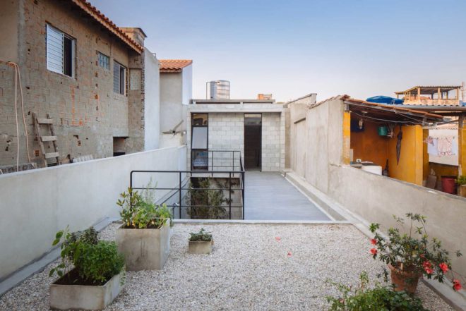 Terra e Tuma Arquitetos, concrete blocks, Vila Matilde House, ArchDaily, affordable home, sustainable restoration, Brazil, Sao Paulo,
