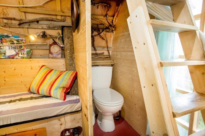 treehouse, tree sparrow house, airbnb, united kingdom, england, british airbnb, composting toilet, vacation rentals, vacation, accommodations, airbnb properties
