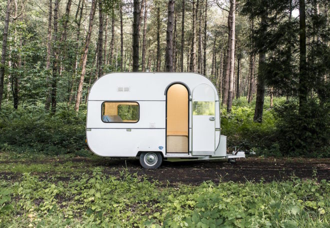 MOSS by Victor Vetterlein, Kantoor Karavaan, self-driving mobile office, mobile office designs, office on wheel designs, #dojowheel by FIVE AM, Ikke en Pind