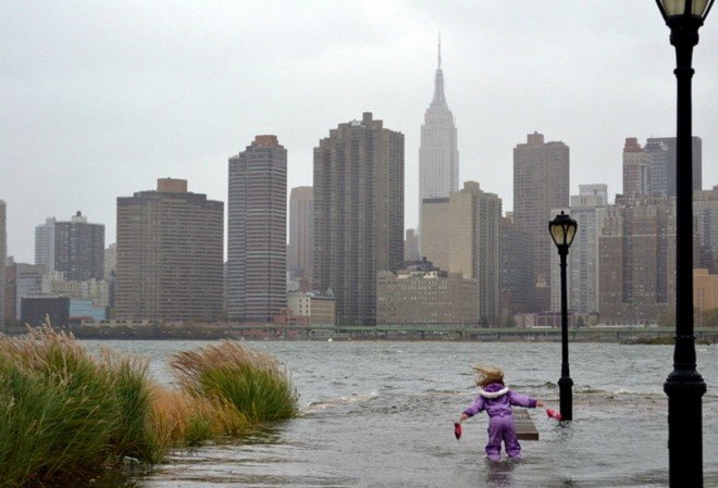 NYC underwater, climate change, ny times report, flooding nyc, nyc flooding, nyc climate change, West Antarctic ice sheet, artic ice melting, coastal defenses, coastal resilience, resilient architecture, resilient design, sustainable design, green design, coastal protection nyc