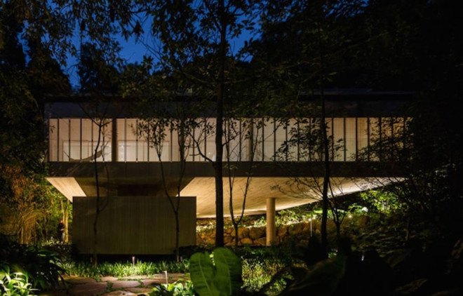 Casa Guarujá, Studio MK27, green roof, swimming pool, green architecture, natural building materials, cantilevers, open-plan residence, open plan, green retreat