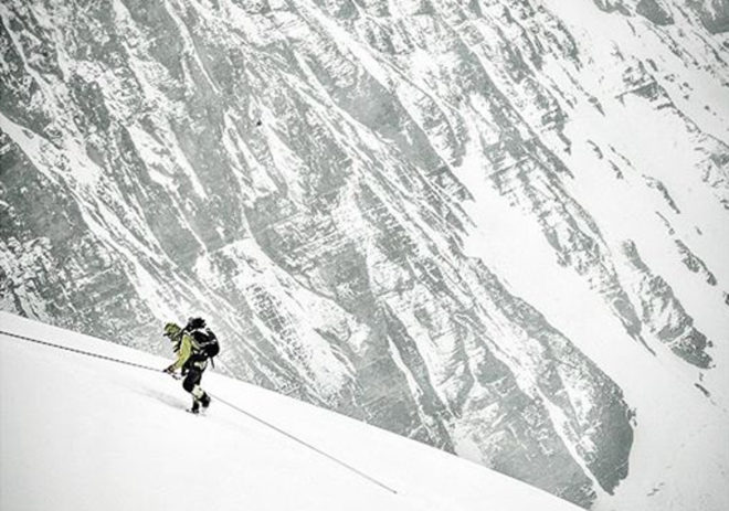 mt everest, mount everest, nepal, tibet, mountain climbers, mountain climbing, everest climbing season, avalanches, earthquakes, everest deaths
