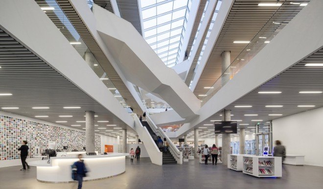 Halifax Central Library, Schmidt Hammer Lassen Architects, Fowler Bauld &Mitchell, innovative library, Canada, green library, public space, green architecture, atrium