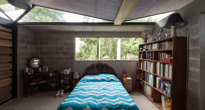 House V, Costa Rica, vernacular architecture, Arkosis, natural light, polycarbonate, green architecture, wooden deck