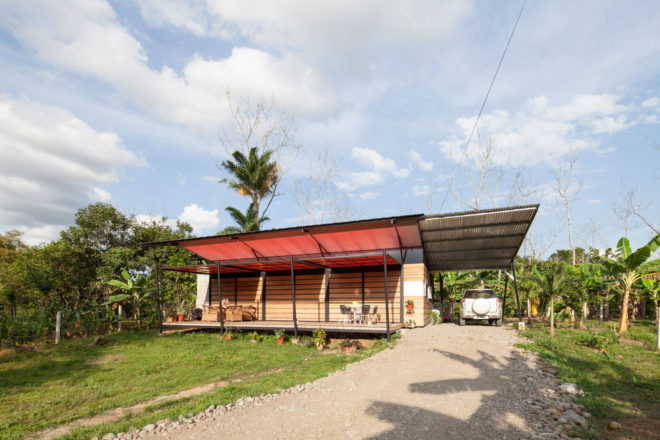 House V, Costa Rica, vernacular architecture, Arkosis, natural light, polycarbonate, green architecture, wooden deck