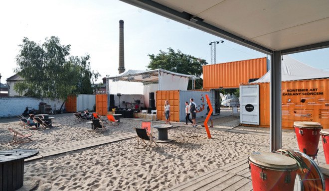 KontenerART, shipping containers, communal spaces, reused shipping containers, temporary installation, Agnieszka Owsiany, Adam Wiercinski, Borys Wrzeszcz, green architecture, exhibition spaces