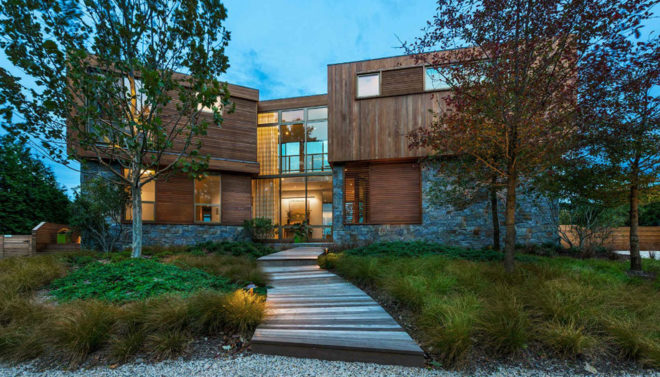 Mashomuck house, green roof, luxury villa, timber facade, floor-to-ceiling glass, Blaze Makoid Architecture, green architecture, sliding panels, native plants