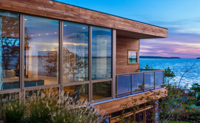 Mashomuck house, green roof, luxury villa, timber facade, floor-to-ceiling glass, Blaze Makoid Architecture, green architecture, sliding panels, native plants