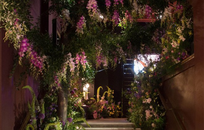 Mayfair restaurant, London, botanical installation, horticulture, Mayfair Flower Show, Chelsea Flower Show, The Flower Appreciation Society, David Shrigley, Martin Creed, Carly Rogers Flowers, JamJar, floral installation