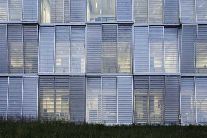 New Mechanics Hall - ME, green campus, research center, Switzerland, Dominique Perrault Architecture, Steiner SA Group, automated facade, mesh facade, metal panels, modular architecture, thermal insulation
