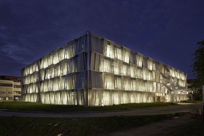 New Mechanics Hall - ME, green campus, research center, Switzerland, Dominique Perrault Architecture, Steiner SA Group, automated facade, mesh facade, metal panels, modular architecture, thermal insulation