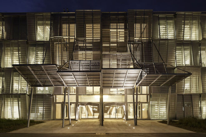 New Mechanics Hall - ME, green campus, research center, Switzerland, Dominique Perrault Architecture, Steiner SA Group, automated facade, mesh facade, metal panels, modular architecture, thermal insulation